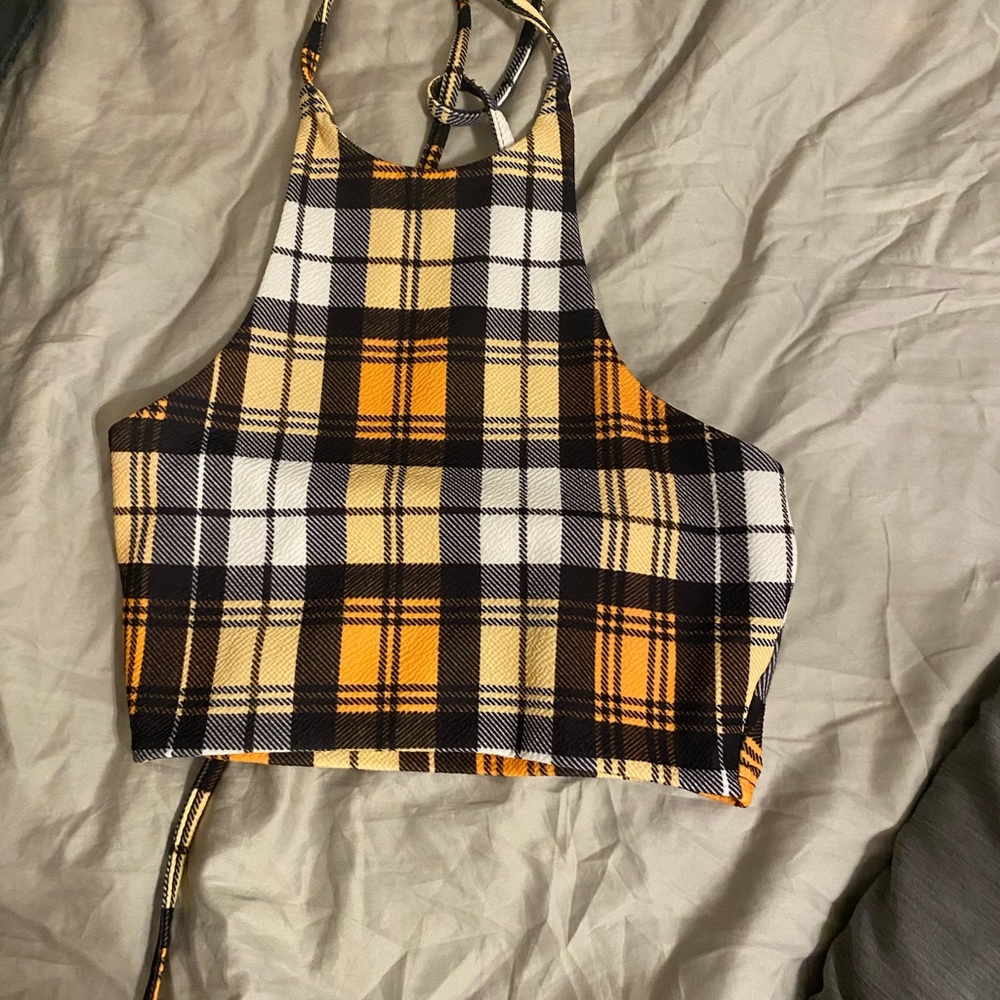 PrettyLittleThing SIZE 2 checkered crop top